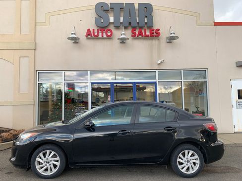 Used 2013 MAZDA MAZDA3 i Touring w/ Preferred Equipment Pkg image 4