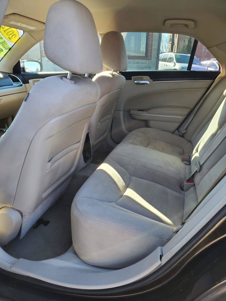 Used 2012 Chrysler 300 RWD image 16