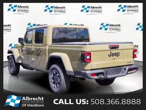 New 2026 Jeep Gladiator Sport AWD/4WD image 3