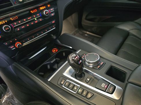 Used 2018 BMW X5 M image 26