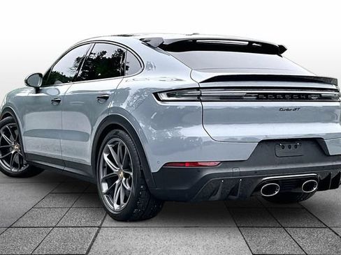 Used 2024 Porsche Cayenne Turbo GT AWD/4WD image 5