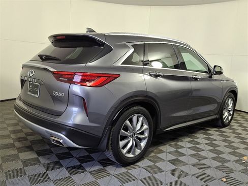 Certified 2021 INFINITI QX50 Luxe image 6