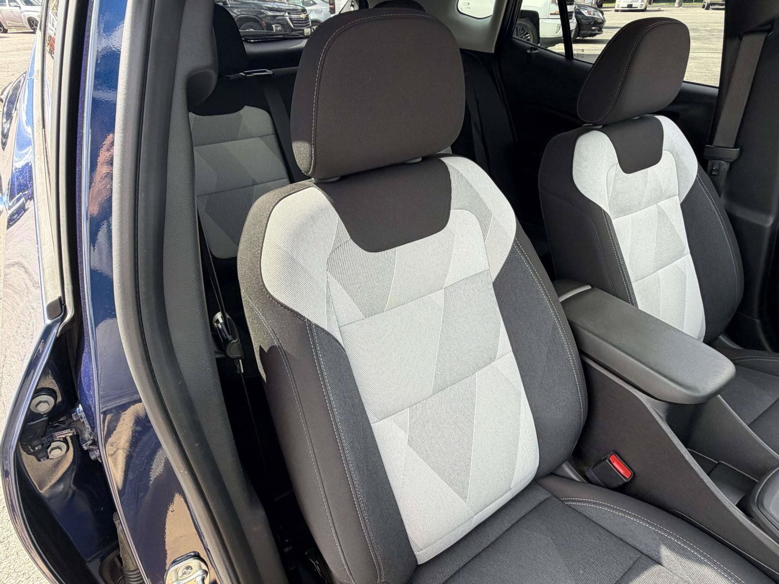 Used 2024 Chevrolet Trax LS w/ LS Convenience Package FWD image 28