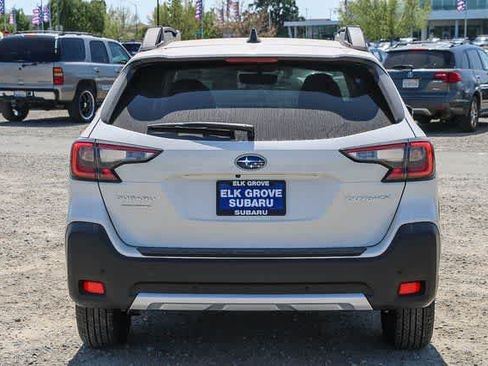 Used 2025 Subaru Outback Limited AWD/4WD image 3