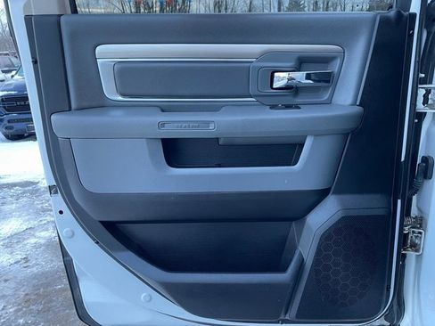 Used 2017 RAM 2500 SLT image 11