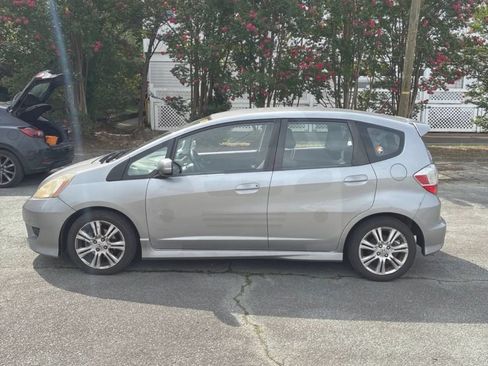 Used 2010 Honda Fit Sport image 2