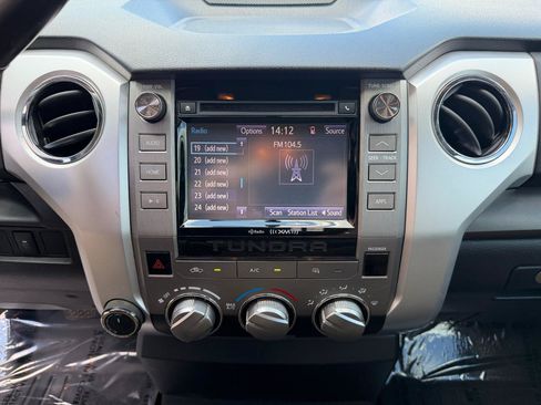 Used 2014 Toyota Tundra SR5 AWD/4WD image 28