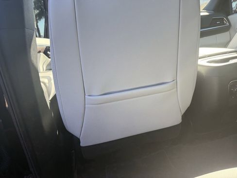 New 2025 Chevrolet Suburban Premier image 31