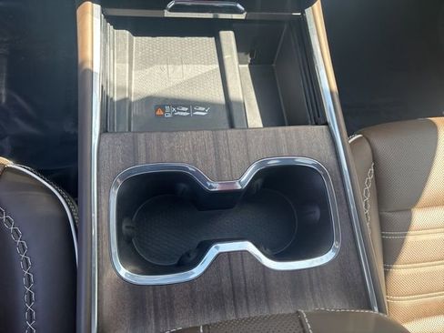 Used 2026 GMC Acadia Denali Ultimate image 19