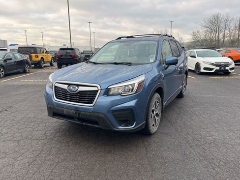 Used 2020 Subaru Forester Premium image 1