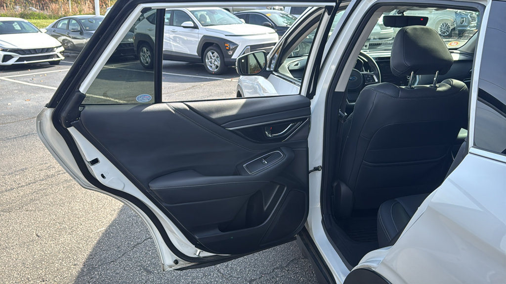 Used 2022 Subaru Outback Limited AWD/4WD image 28
