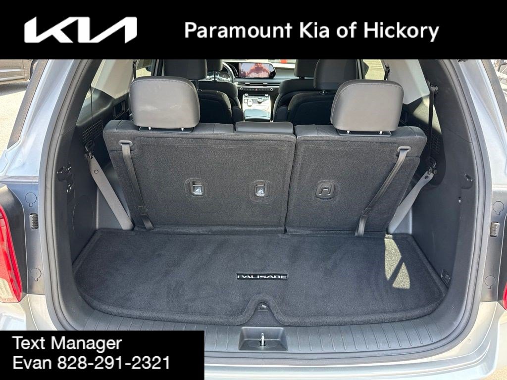 Used 2024 Hyundai Palisade SEL FWD image 11