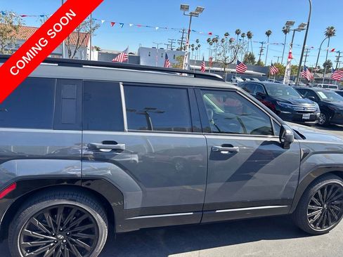 Used 2025 Hyundai Santa Fe Calligraphy AWD/4WD image 3