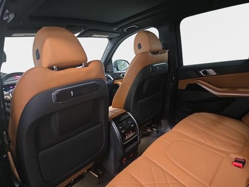 Used 2024 BMW X5 sDrive40i w/ Premium Package image 13