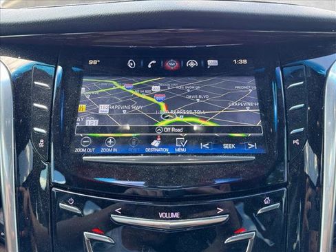 Used 2020 Cadillac Escalade Premium Luxury RWD image 13