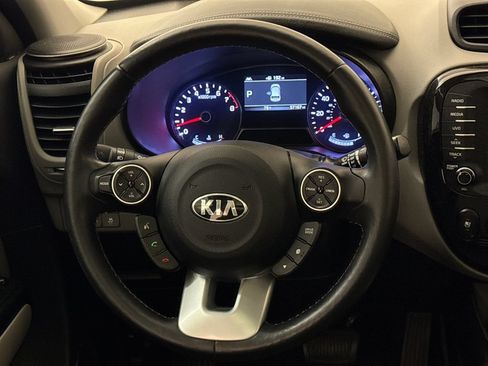 Used 2017 Kia Soul + w/ Primo Package FWD image 14