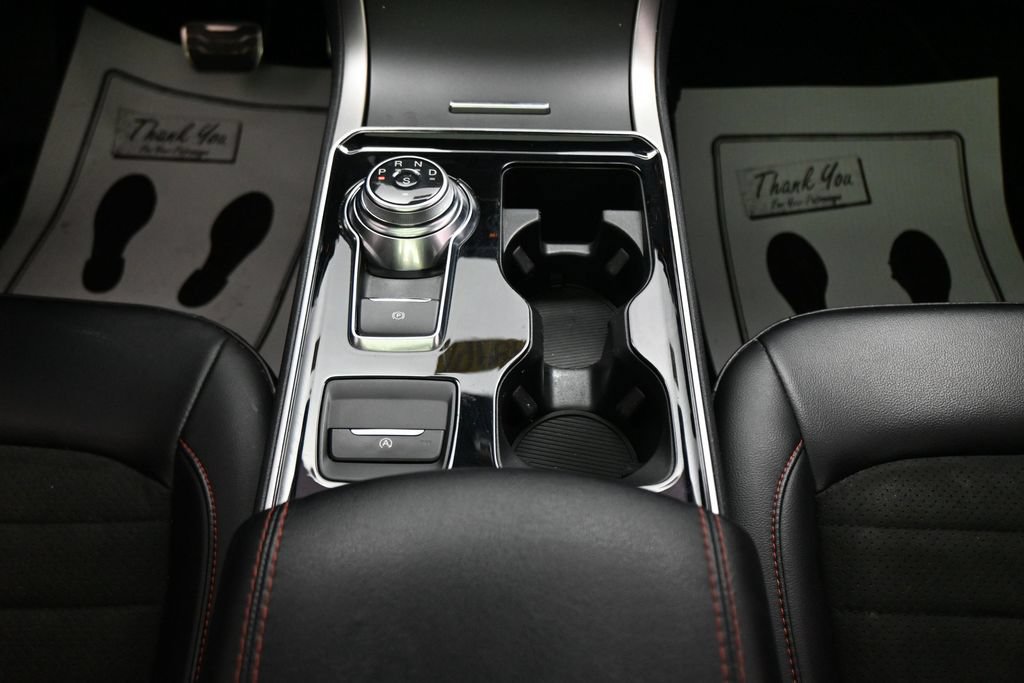 Used 2020 Ford Edge ST-Line FWD image 21