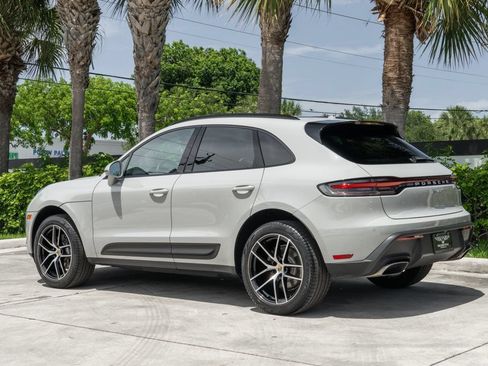 Used 2025 Porsche Macan AWD/4WD image 4