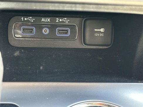 Used 2021 Jeep Grand Cherokee Limited image 12