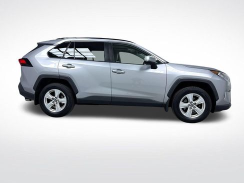 Used 2019 Toyota RAV4 XLE w/ Convenience Package AWD/4WD image 10
