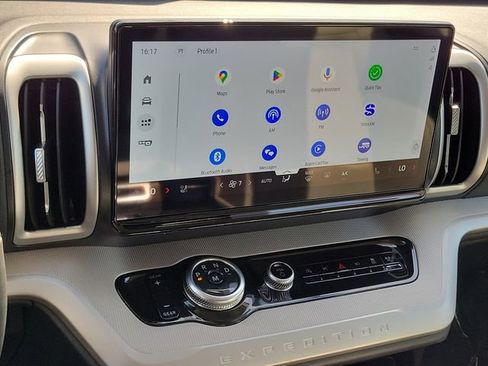 Certified 2025 Ford Expedition Active RWD image 8