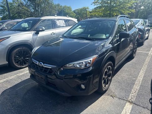 Used 2021 Subaru Crosstrek 2.0i Premium w/ Moonroof Package AWD/4WD image 3