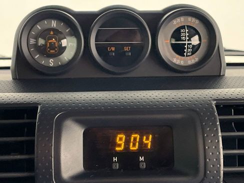 Used 2014 Toyota FJ Cruiser 4WD image 74