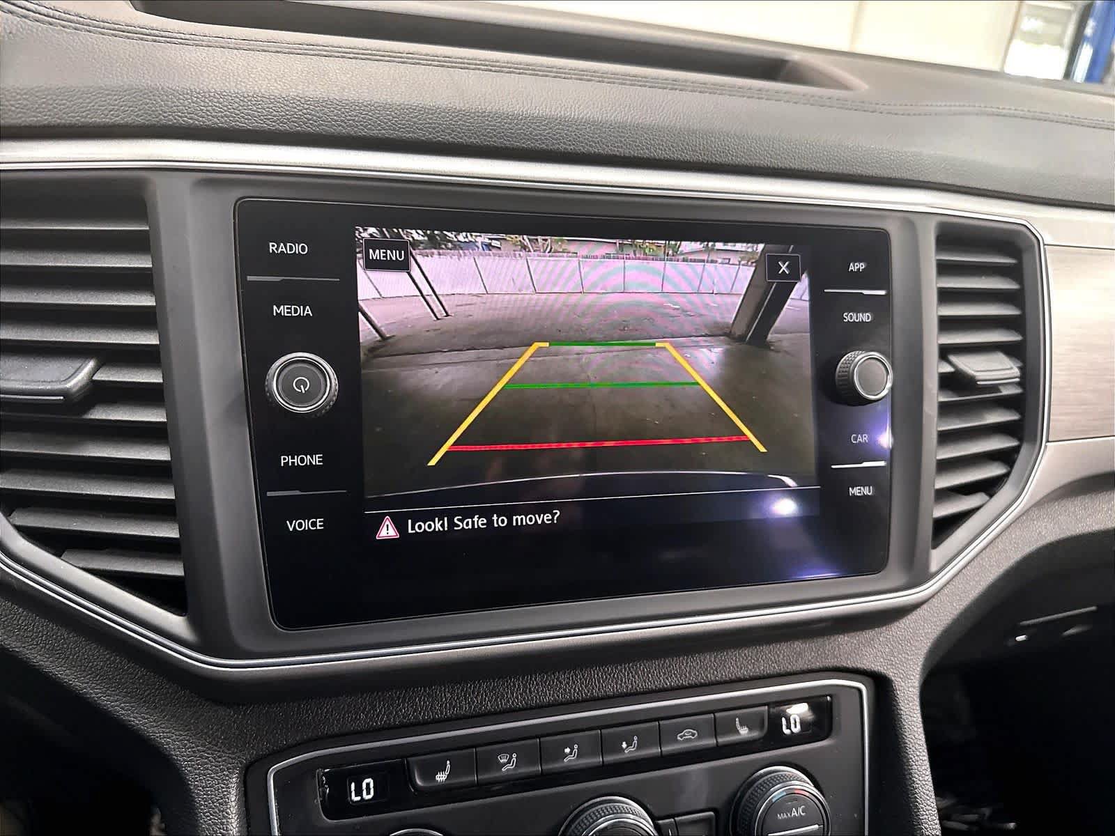 Used 2019 Volkswagen Atlas SE w/ Towing Package FWD image 17
