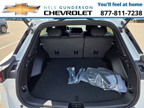 New 2026 Chevrolet Equinox EV LT w/ Comfort Package FWD image 11