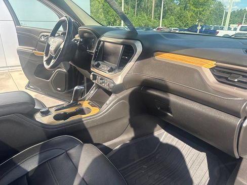 Used 2019 GMC Acadia Denali w/ Technology Package FWD image 34
