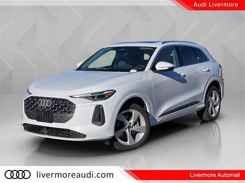 New 2025 Audi Q5 Premium Plus image 1