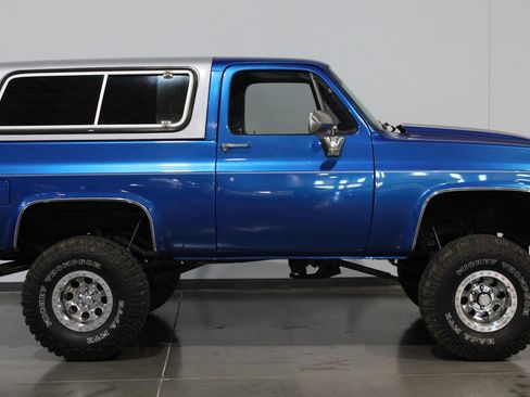 Used 1987 Chevrolet Blazer 4WD image 21