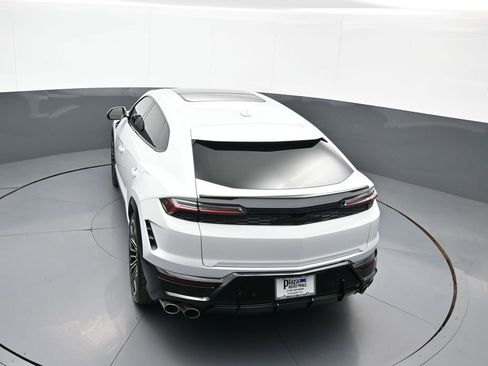 Used 2025 Lamborghini Urus SE AWD/4WD image 44