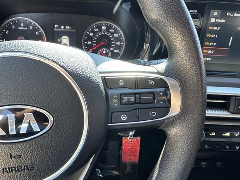 Used 2021 Kia K5 LX image 11