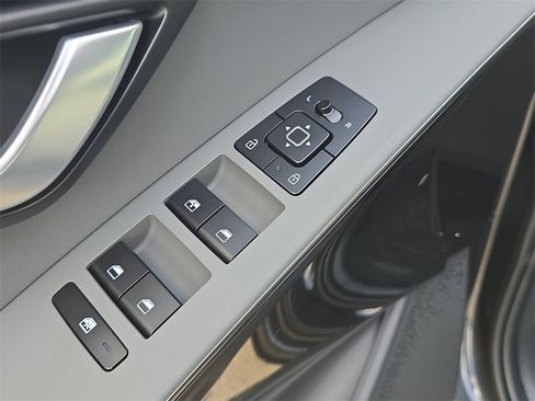 New 2026 Kia Niro EX image 22