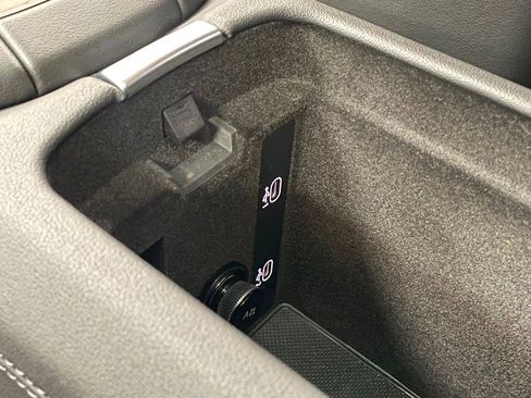 Used 2023 Audi e-tron GT Premium Plus image 36