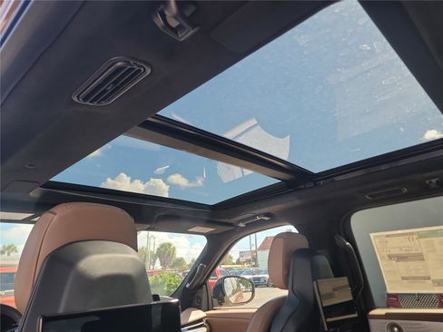 New 2025 Lincoln Navigator Black Label image 15