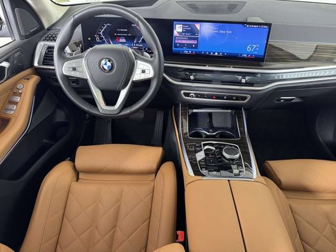 Used 2026 BMW X7 xDrive40i w/ Premium Package AWD/4WD image 5