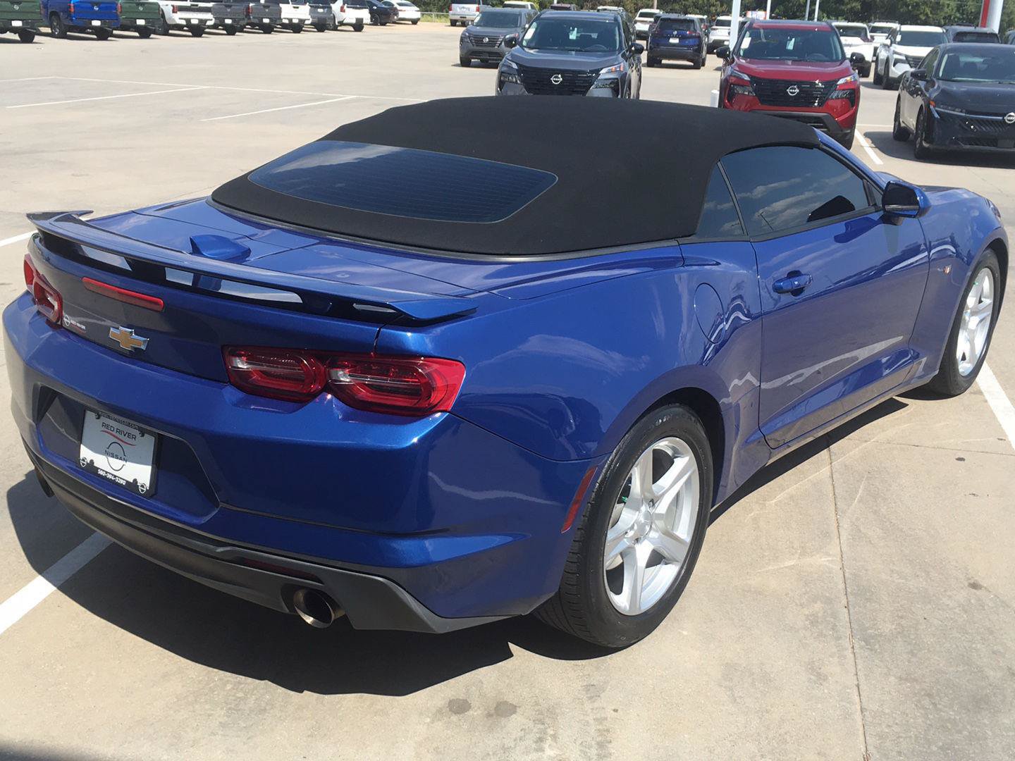 Used 2023 Chevrolet Camaro LT RWD image 11