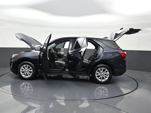 Used 2021 Chevrolet Equinox LS image 34