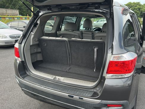 Used 2013 Toyota Highlander Limited FWD image 26