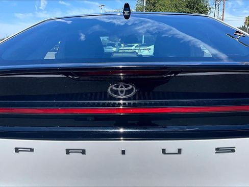 Certified 2025 Toyota Prius XLE FWD image 30