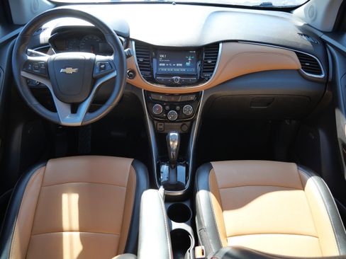 Used 2017 Chevrolet Trax Premier w/ Driver Confidence II Package image 10