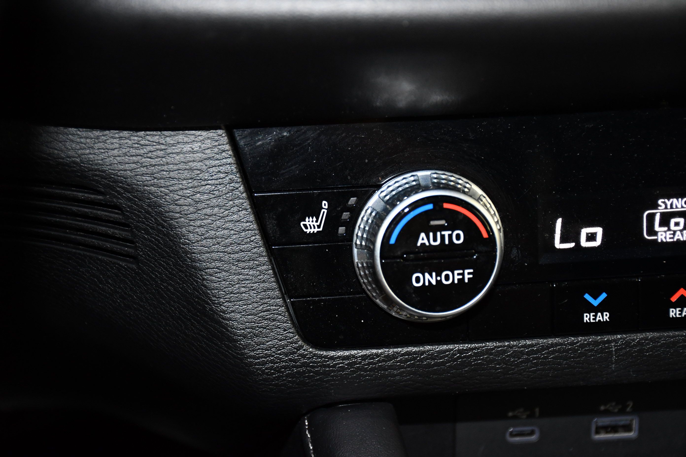 Used 2024 Mitsubishi Outlander SEL AWD/4WD image 28