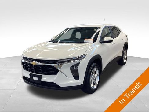 Used 2024 Chevrolet Trax LS w/ LS Convenience Package FWD image 1