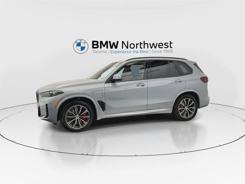 New 2026 BMW X5 xDrive50e w/ M Sport Package AWD/4WD image 10