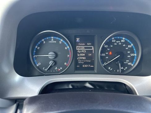 Used 2018 Toyota RAV4 XLE image 21