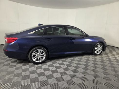 Used 2018 Honda Accord LX image 4