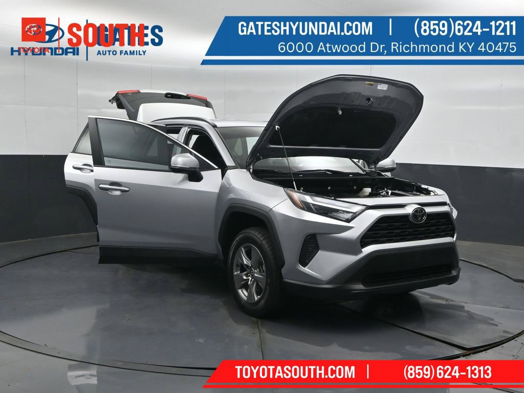 Used 2024 Toyota RAV4 XLE AWD/4WD image 54