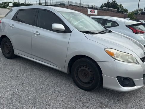 Used 2009 Toyota Matrix S FWD image 2